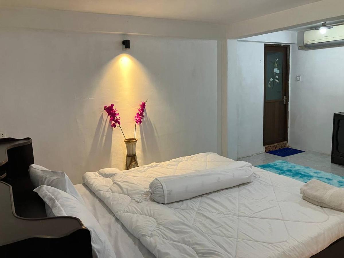Ferienwohnung Cassiarata Phnom Penh Exterior foto