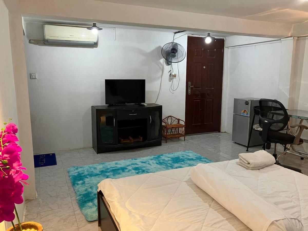 Ferienwohnung Cassiarata Phnom Penh Exterior foto
