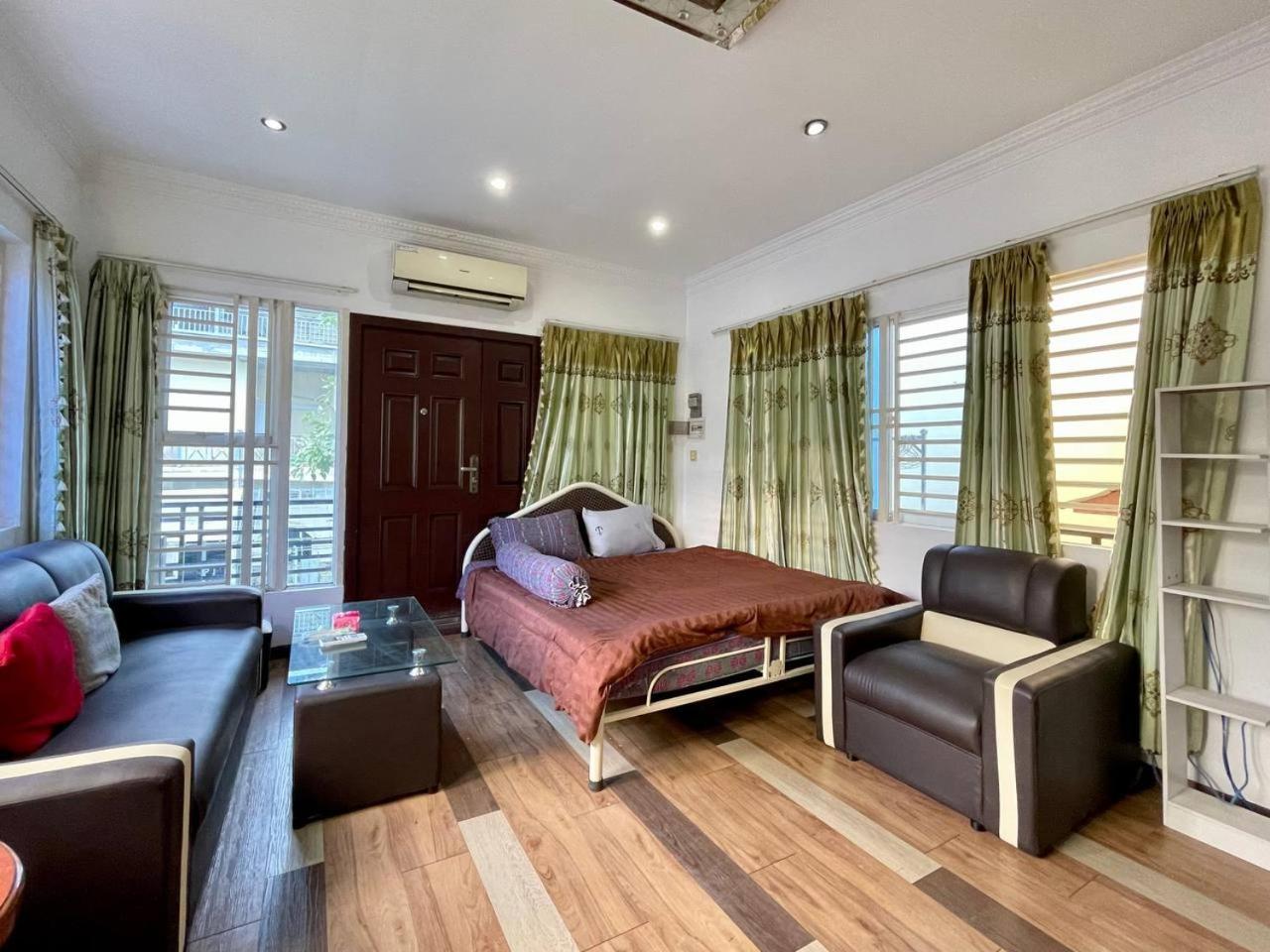 Ferienwohnung Cassiarata Phnom Penh Exterior foto