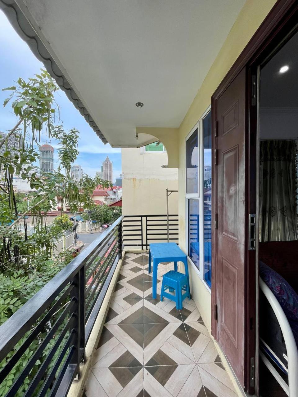 Ferienwohnung Cassiarata Phnom Penh Exterior foto